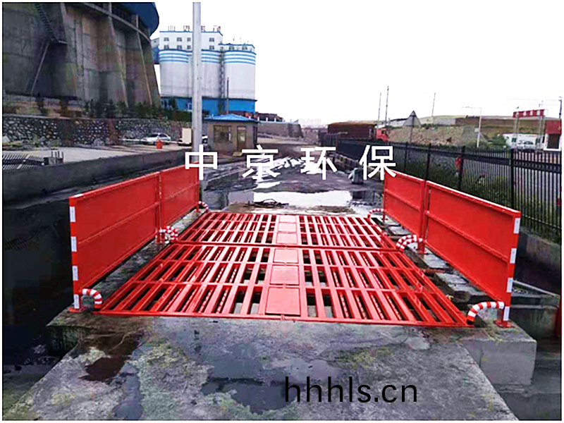 內矇(meng)古(gu)鄂(e)爾多(duo)斯(si)煤鑛(kuang) 200T-6*4*1.2m平(ping)闆(ban)洗(xi)車機
